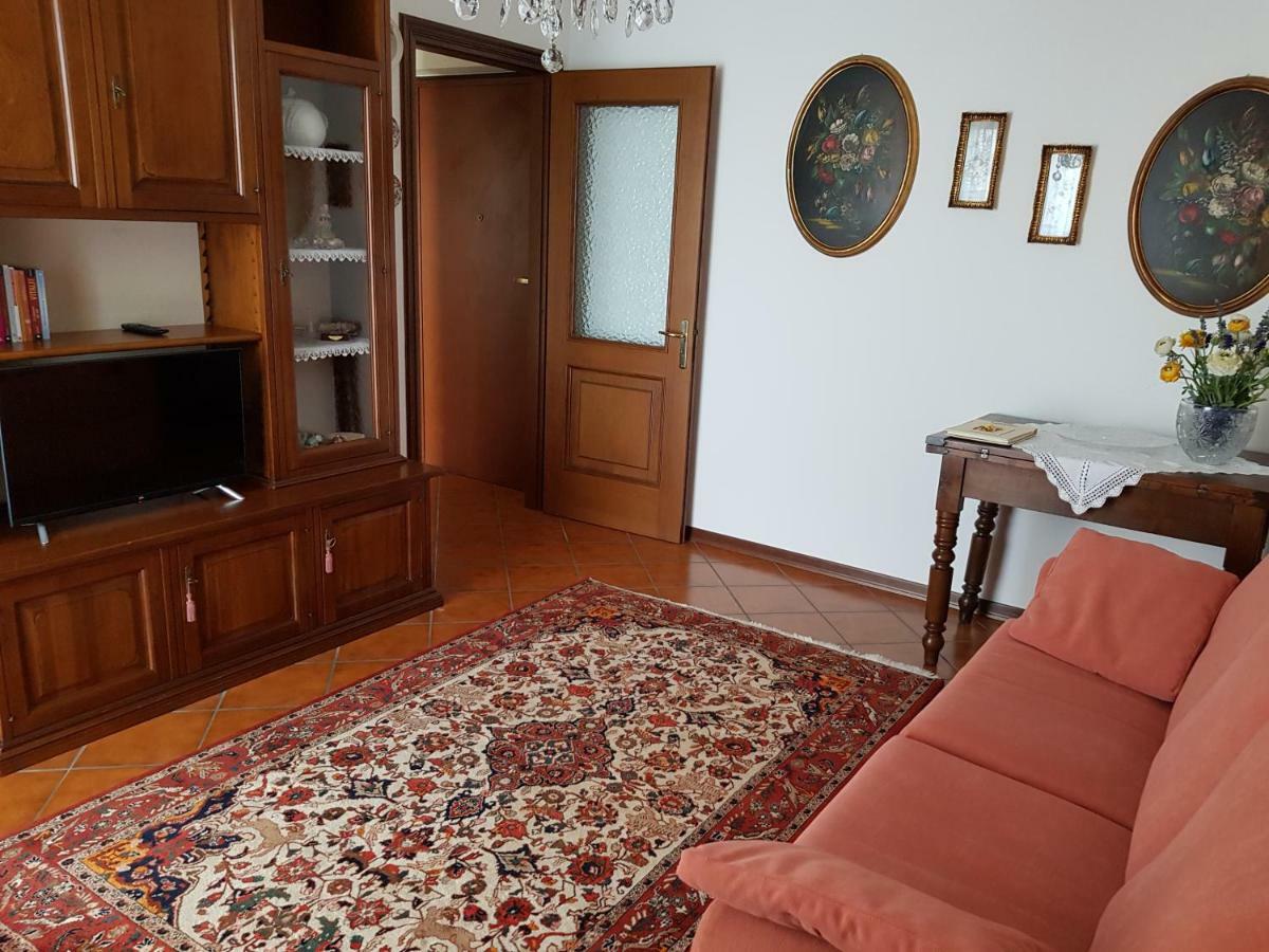 Moncalvo In Relax Apartment ภายนอก รูปภาพ